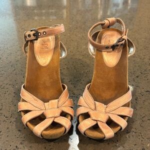 G Series Rose Gold leather wedge strappy sandals size 6 1/2B